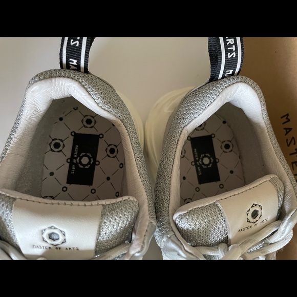 Moa Master of Arts Women Light Grey/Silver Sneakers 7.5/38 Mint - Picture 11 of 12
